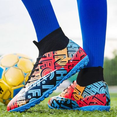 Fashion New Men Athletic Football Shoes Male Soccer Boots Sneakers